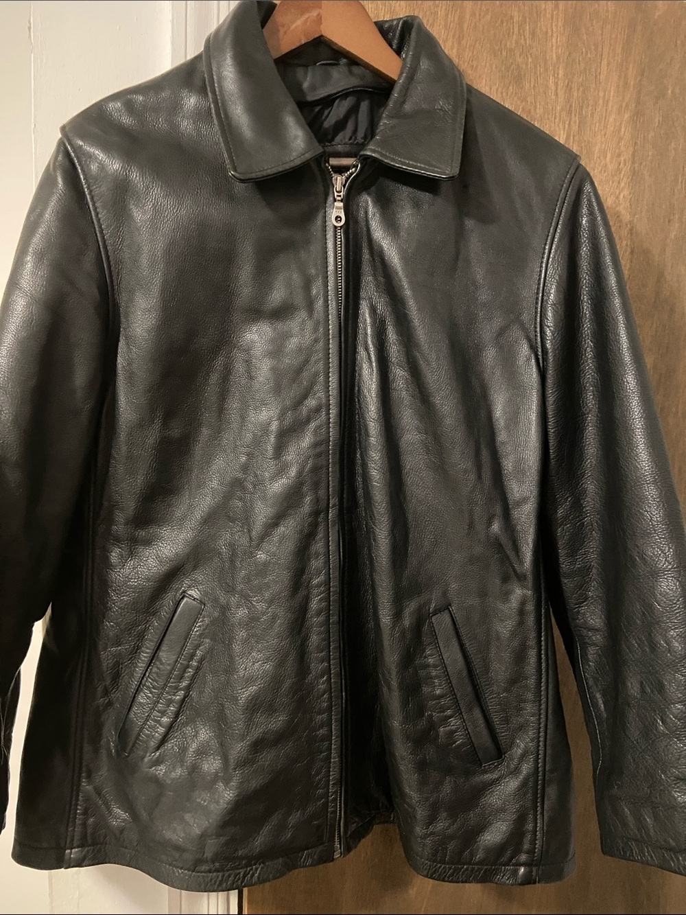 Wilson Men's Black Leather Bomber Jacket - Classic Zip Front